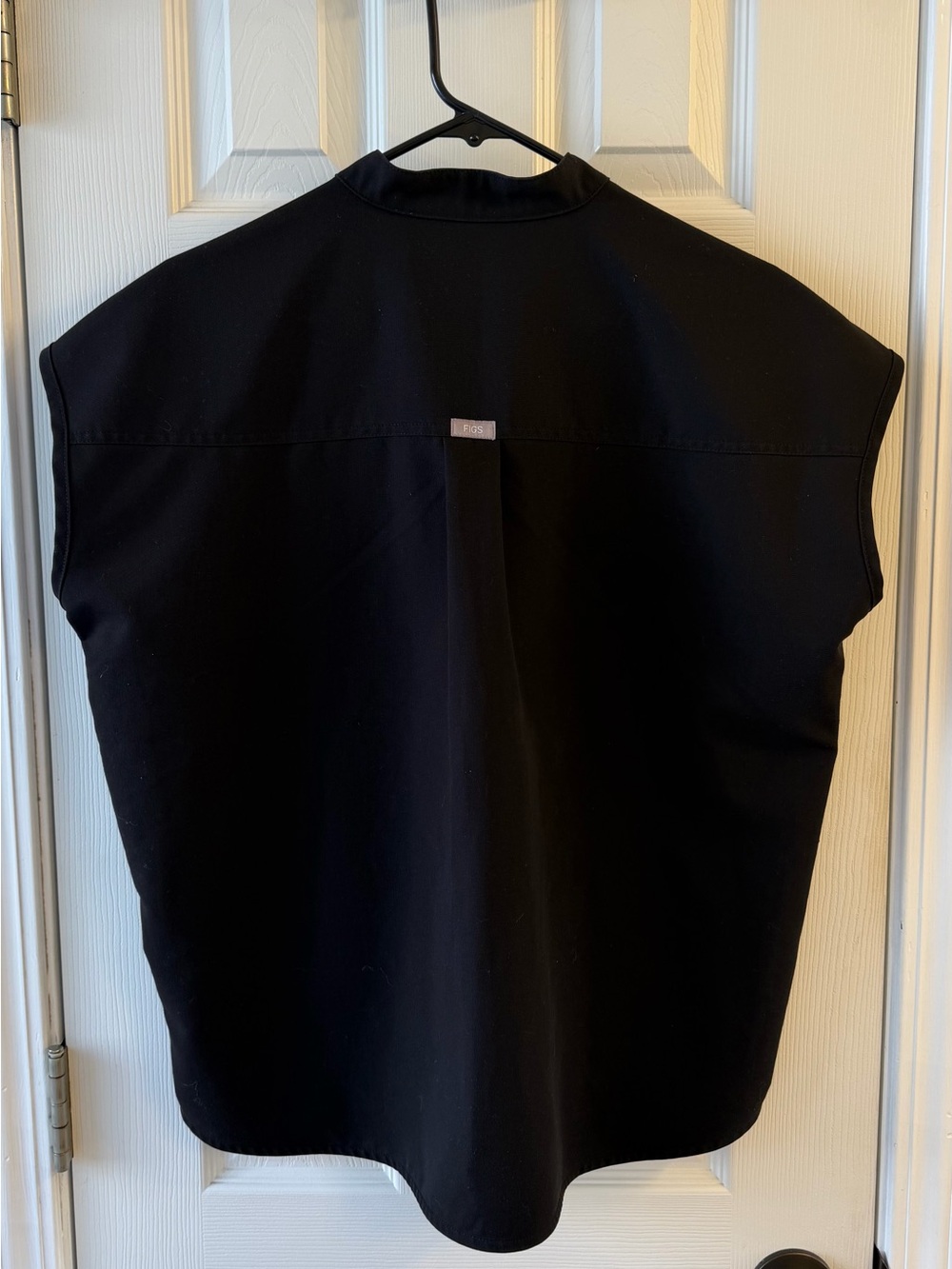 FIGS Women's Rafaela Oversized Scrub Top - Black - Size Small - Picture 2 of 9